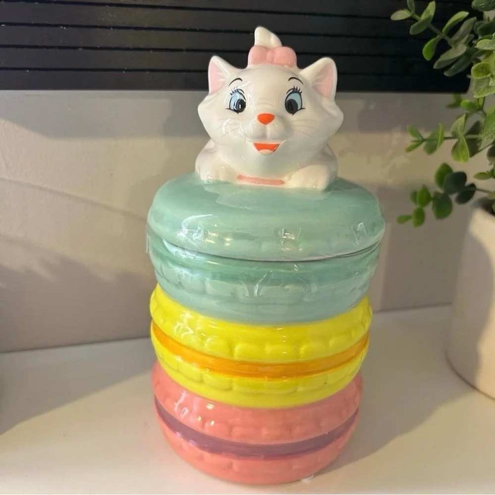 Disney Aristocats Marie Cat Macaroons Ceramic  Cookie Jar Canister New